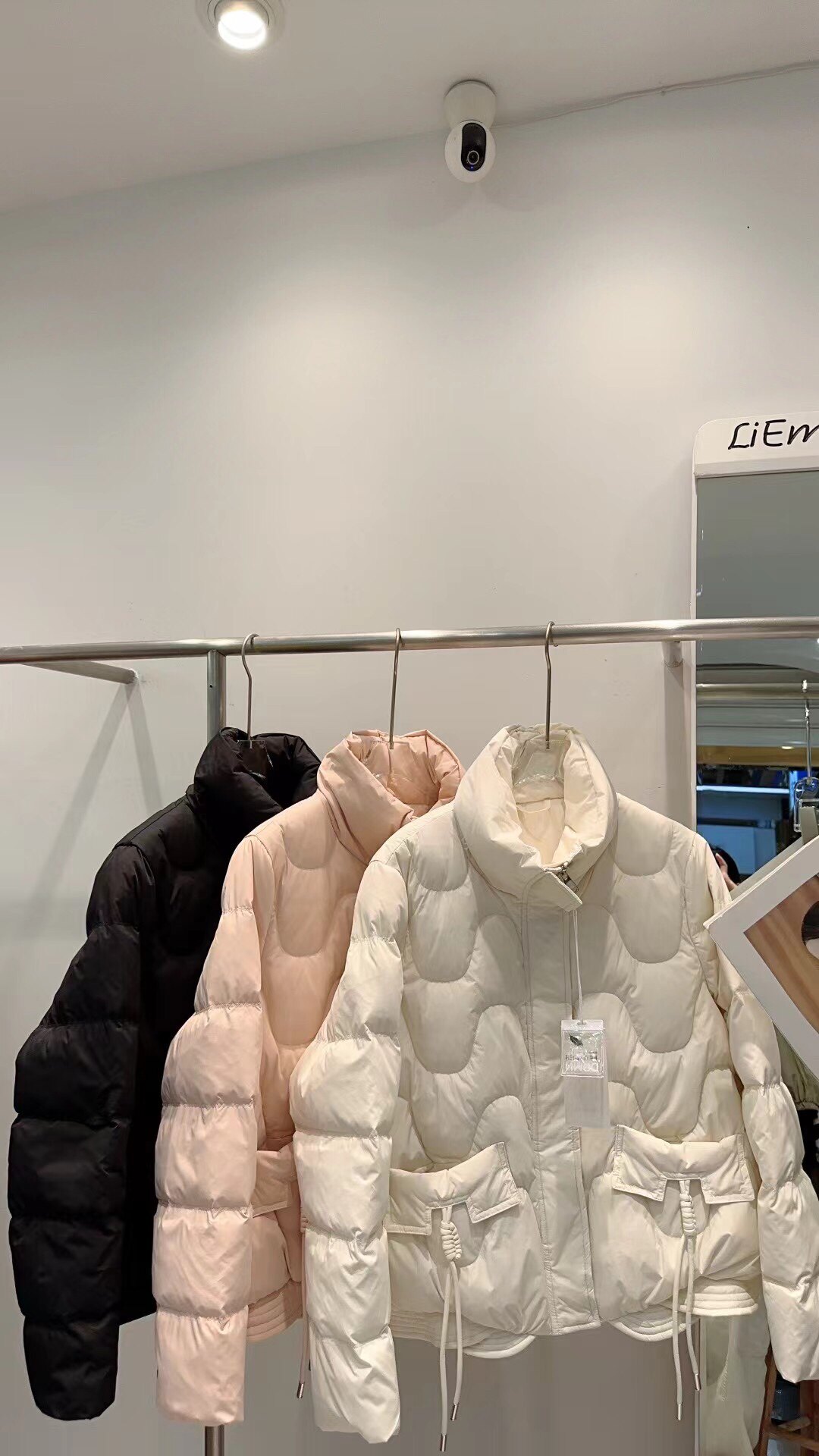 欧美风立领短款羽绒服外套女冬季百搭加厚保暖白鸭绒填充