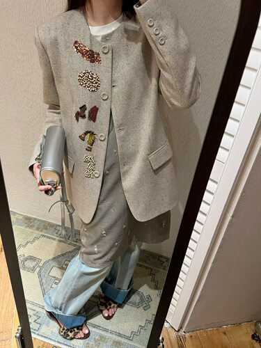 欧洲站2026早秋新款时尚老钱极简羊毛肌理感刺绣小香风外套女