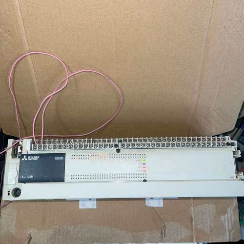 询价购-三菱FX3U-128MR/ES-A 实物拍摄 螺丝有生锈 外