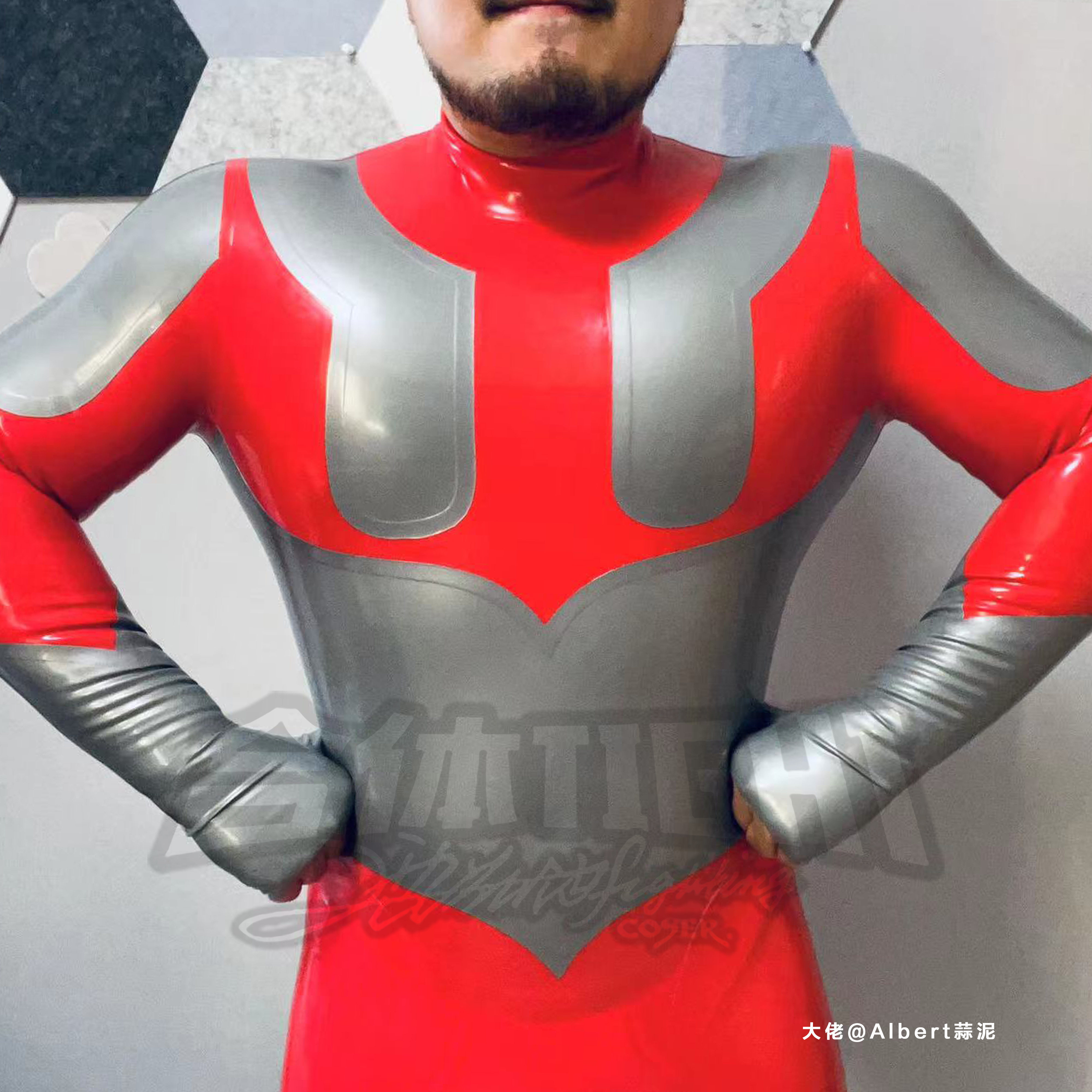 合体TIGHT初代凹凸曼乳胶衣