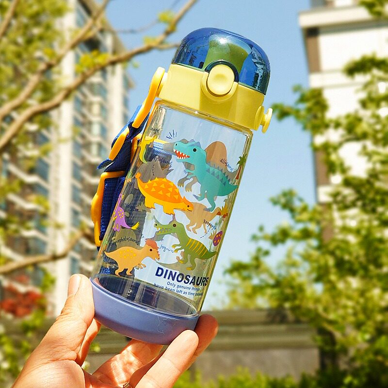 小恐龙透明儿童水杯skater日本春夏防摔背带便携男女幼儿园直饮杯