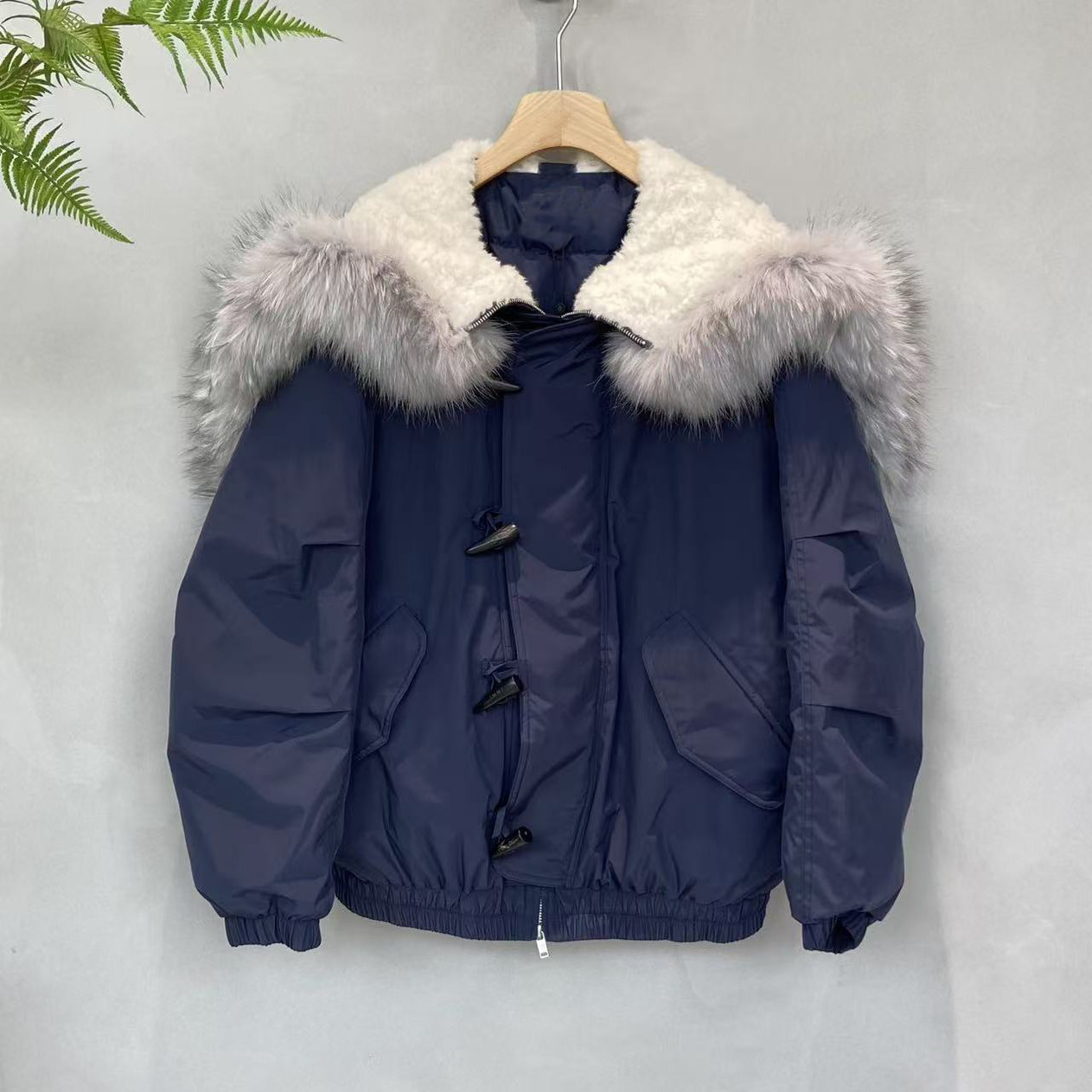 亲妈~2025冬新设计师款布面毛领鹅绒服夹克羽绒服外套