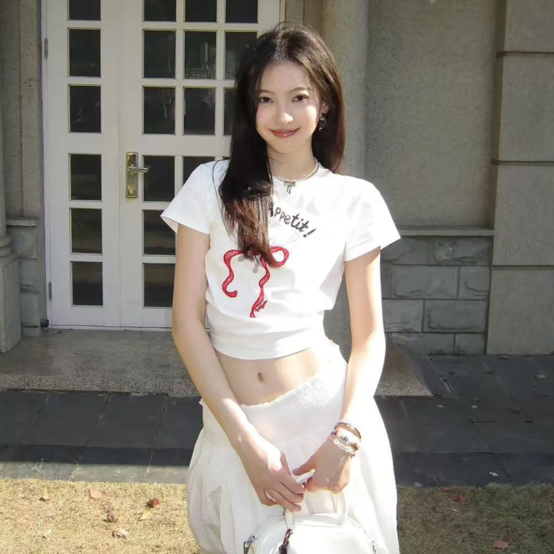 亲妈~2025夏季新款蝴蝶结钉珠圆领短袖T恤