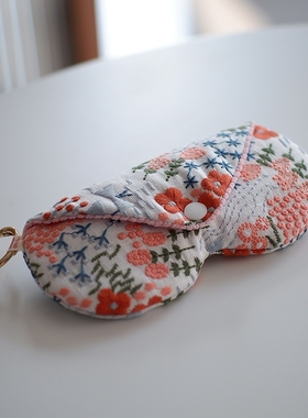 原创手工爱心刺绣眼镜袋随身便携墨镜收纳包kitty猫可挂包包上