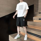 白色
