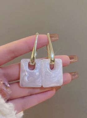 思慕琦气质合金女亚克力方形耳环