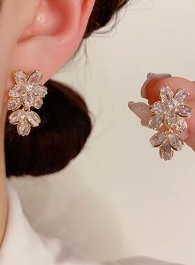 思慕琦气质合金女电镀花朵耳环