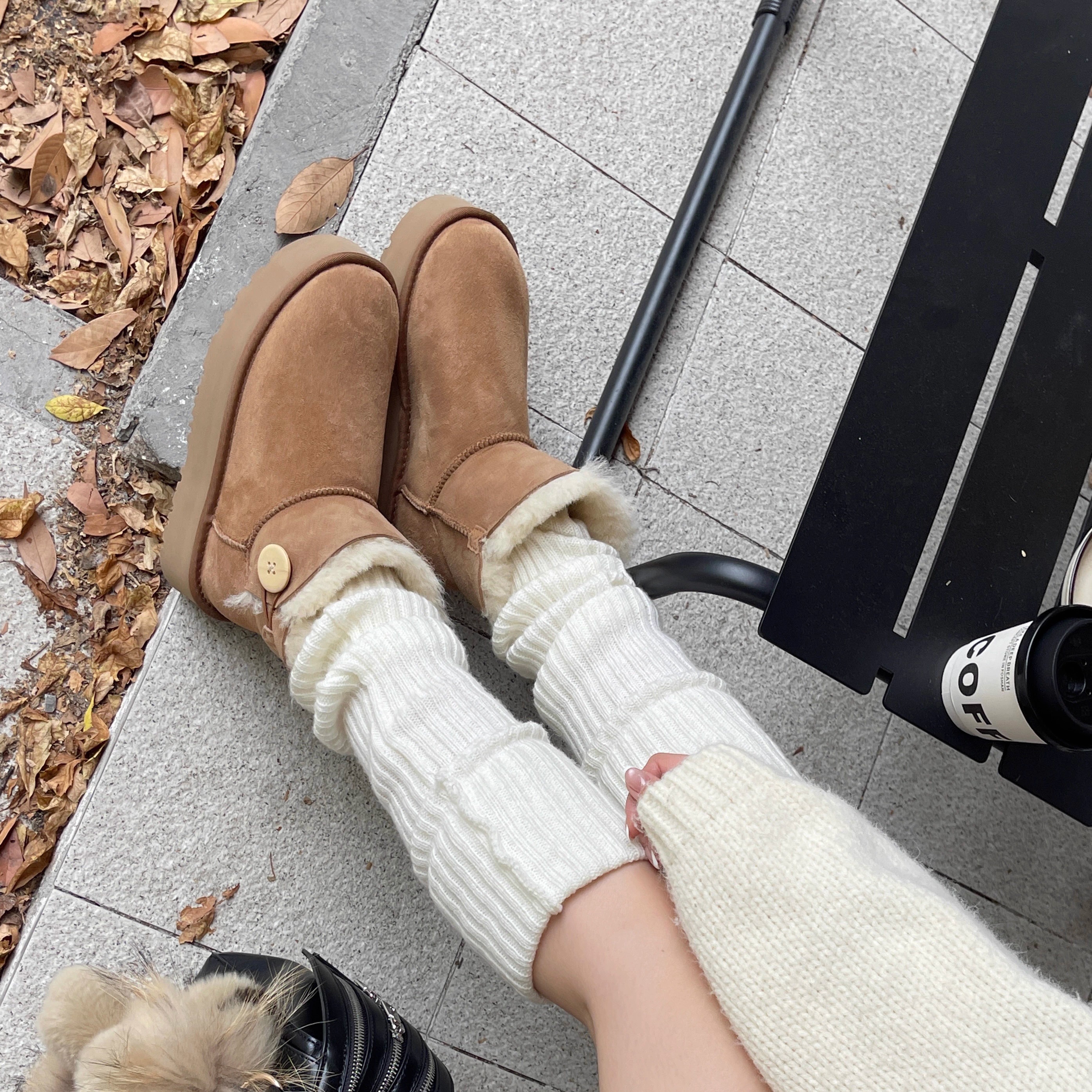 厚底加绒保暖皮毛一体雪地靴2025冬季新款百搭短靴防滑东北棉鞋女