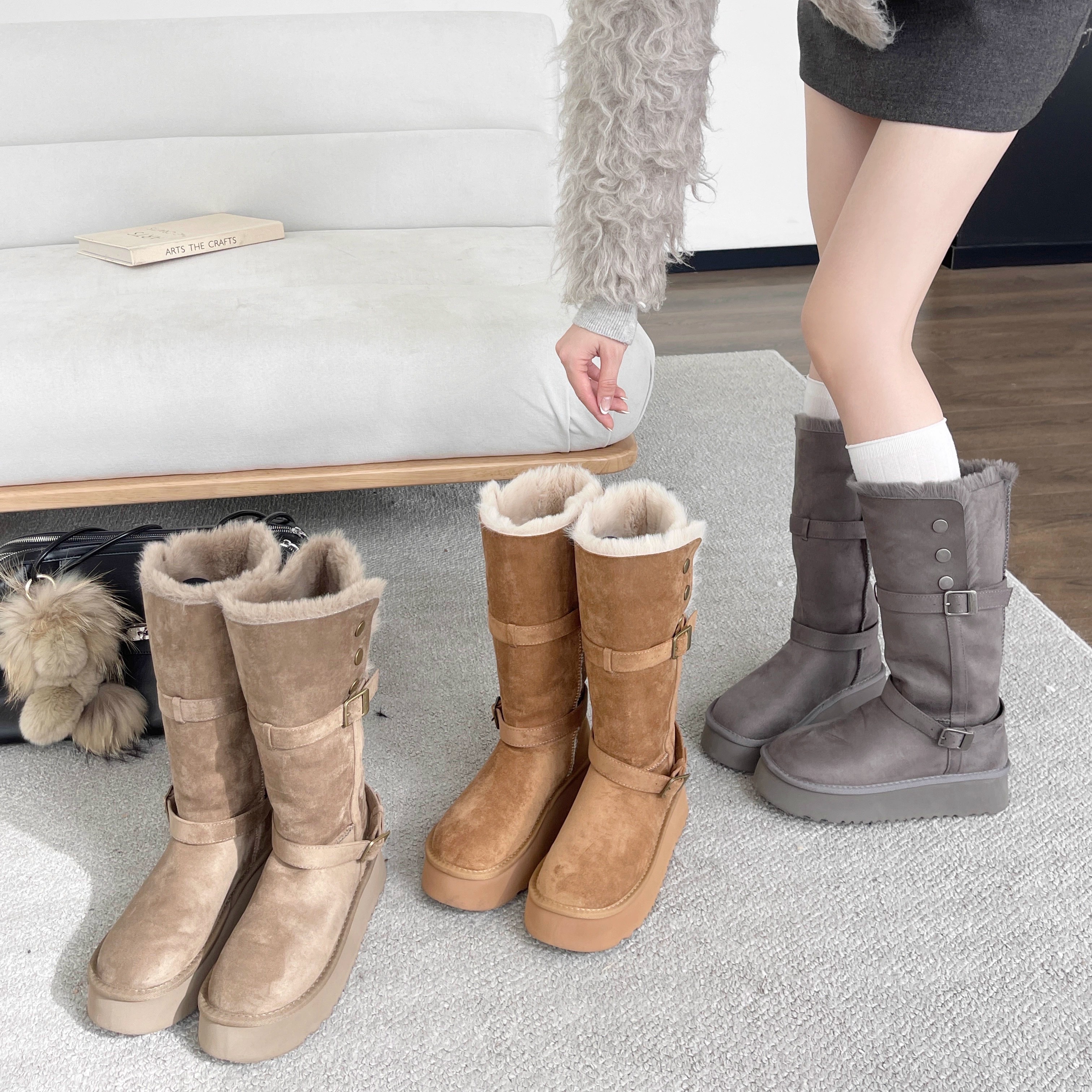 厚底增高加绒加厚长筒搭扣雪地靴