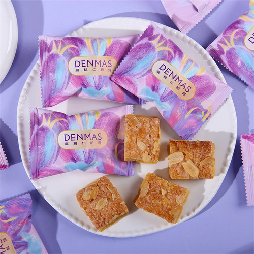 英国DENMAS丹玛仕扁桃仁松塔千层酥结婚喜饼散装糖果伴手礼小零食