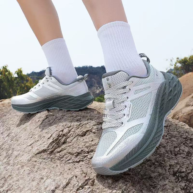 新款舒适简约减震轻跑男女情侣鞋