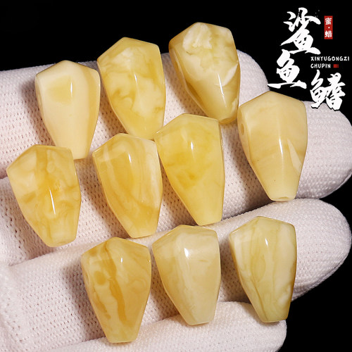 俄料白花蜜蜡三通佛头