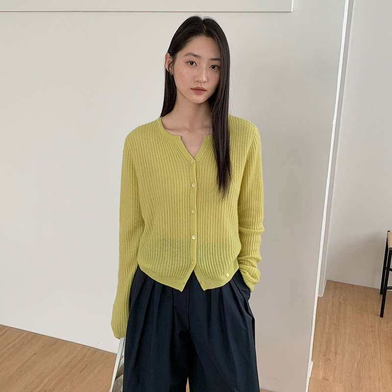 THXGIVING 韩系简约百搭软糯针织单排扣开衫女2025秋新款长袖毛衣