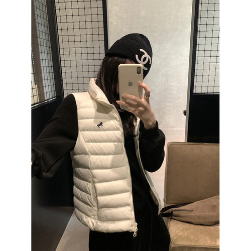 THXGIVING 排骨羽绒马甲 简约小马刺绣轻暖白鸭绒外套女2026冬款
