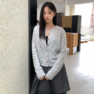 THXGIVING 韩版经典百搭保暖毛衣女2025秋季新款显瘦系扣针织衫