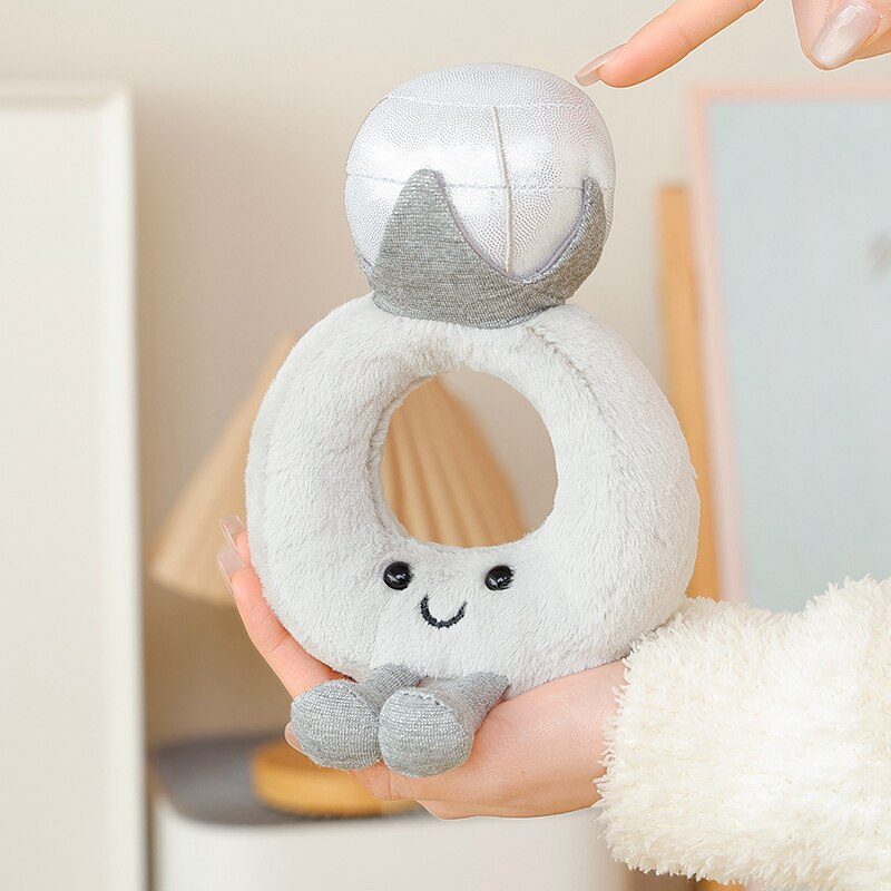 钻戒钻石戒指结婚蛋糕可爱毛绒玩具女生创意礼物婚礼系列毛绒公仔