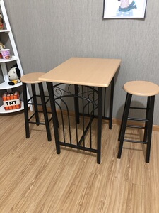 吧台铁艺隔断奶茶咖啡店休闲餐桌
