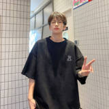 黑色
