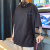 黑色