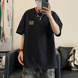 黑色
