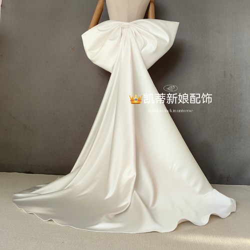 白色缎面蝴蝶结飘带拖尾 婚纱装饰黑色礼服配饰质感大片影楼拍照