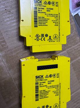 议价FX3-XTIO84002安全继电器工业自动化工控控制模块维修