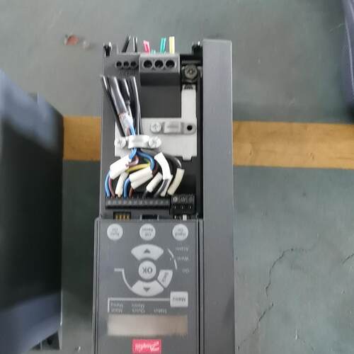 议价FC-051P3K0T4E20H3BXC 变频器 工业自动化控制配件维修