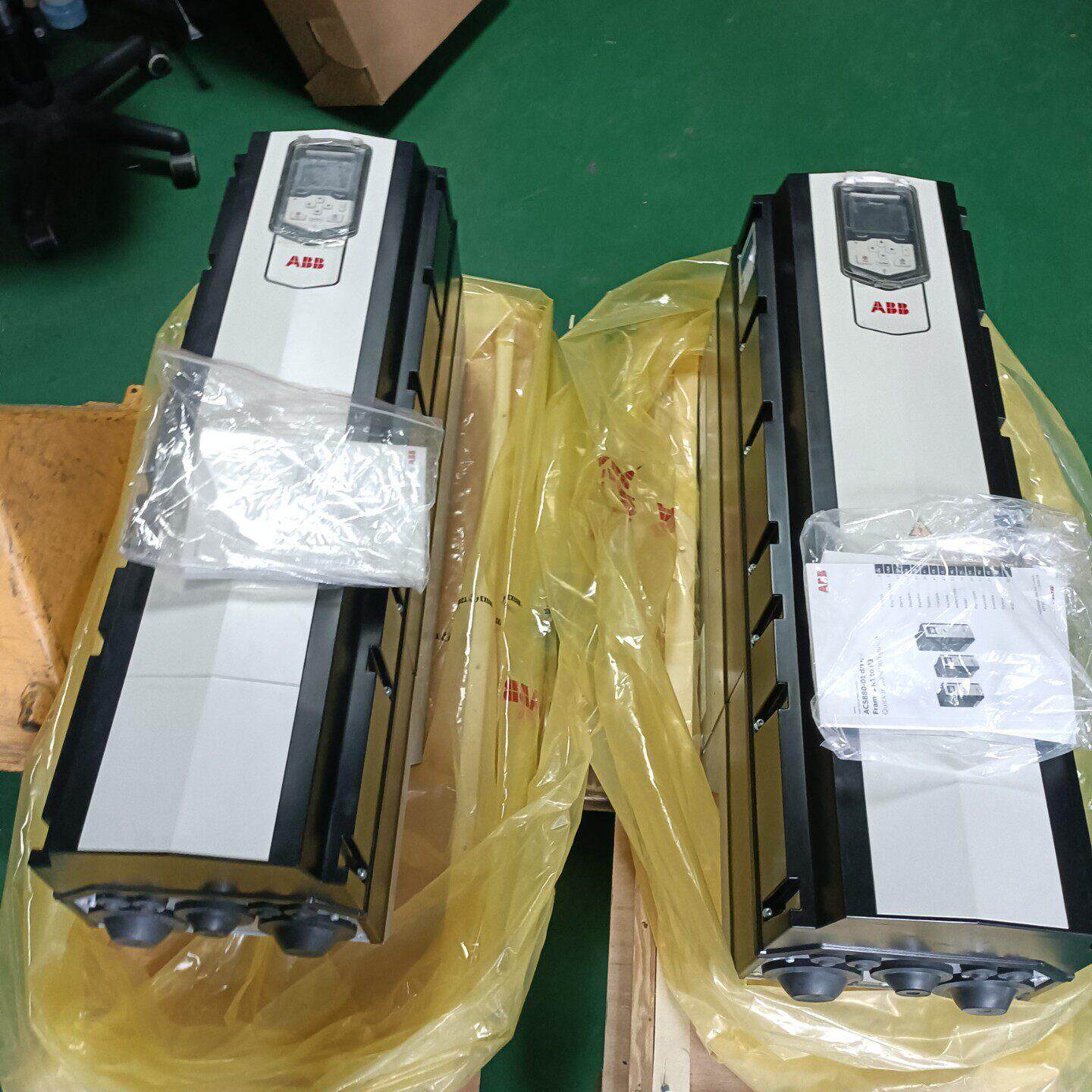 议价ACS880-01-180A-5+B056 ABB变频器 工业工控调速装置维修