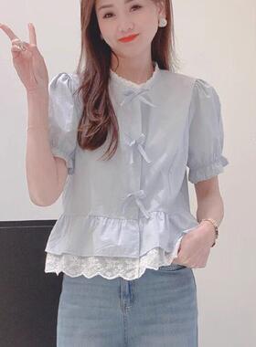 漂亮蓝色短袖衬衫女款夏季2026新款爆款衬衫法式蕾丝拼接假0620d
