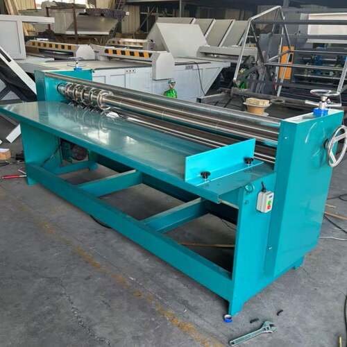 分纸压线机 纸板分压机Paper dividing and creasing machine