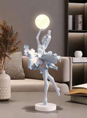 电视柜装饰摆件轻奢高档艺术女孩小夜灯摆件卧室氛围感台灯装饰品