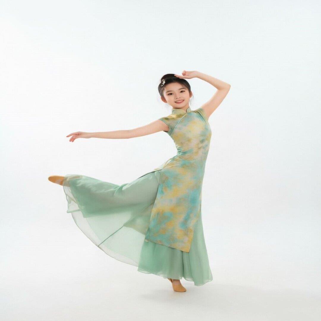 儿童新潮演出服新中式古典舞蹈服女童绿色修身旗袍飘逸长裙表演服
