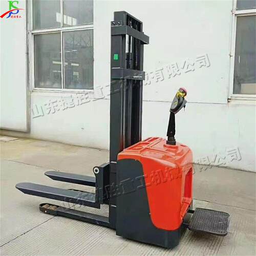 全电动四轮堆高车 站架式液压托盘叉车 小型手推式装卸运输车