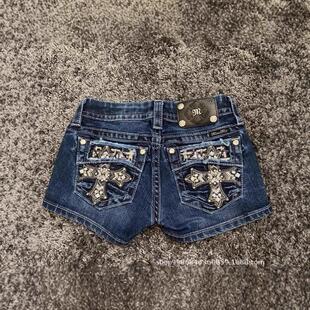Tight shorts embroidered with seasonal denim shorts for
