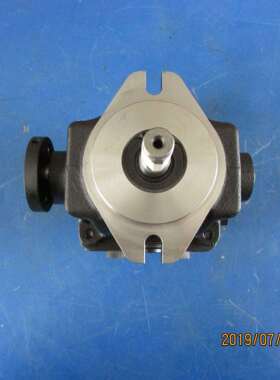 供应徐工XSM203压路机原厂配件803004235 PV10-636驱动泵