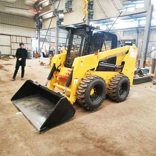小型滑移装载机路面工程建筑工推土机供应小型四轮多功能装载机