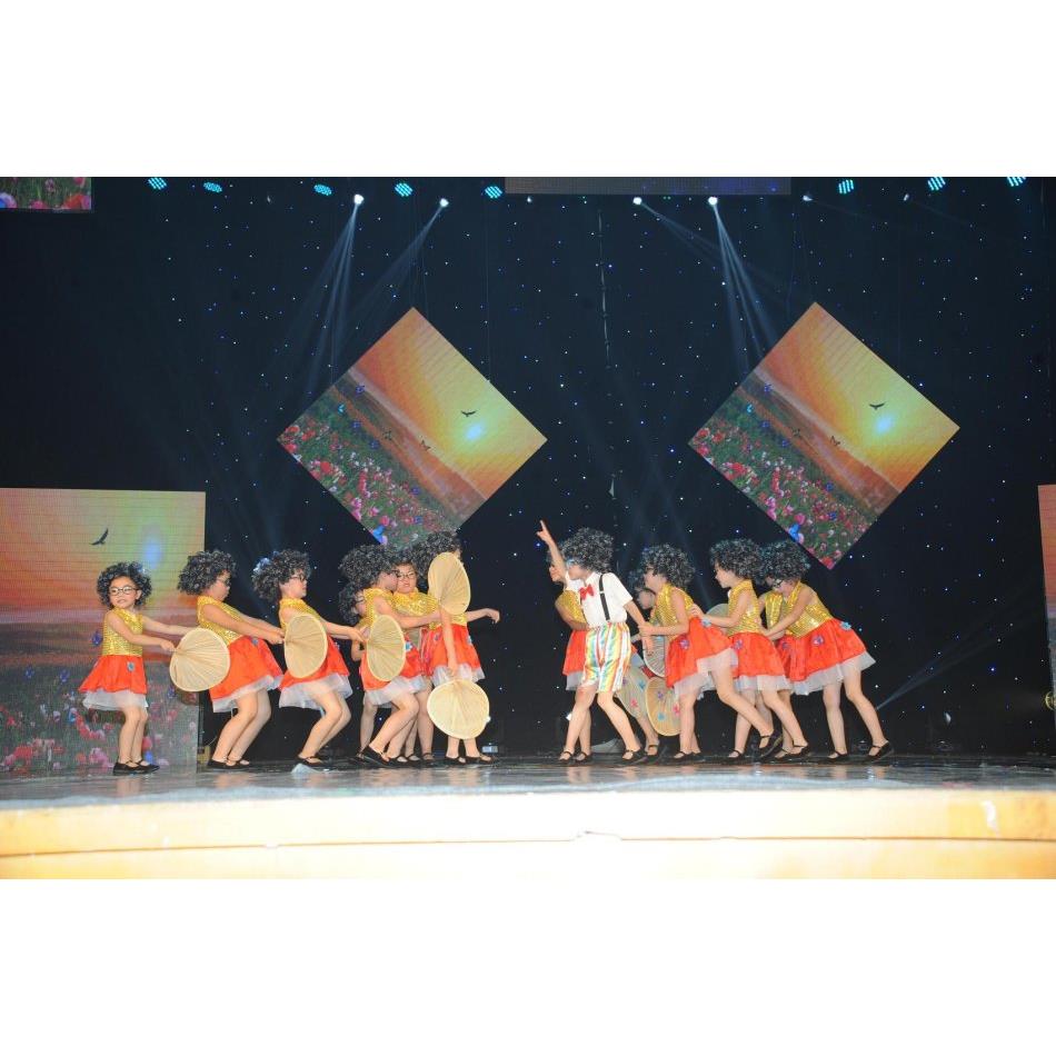 高档六一儿童俏蹈皮奶奶老演出服可爱婆婆女童舞服 幼舞台表演儿