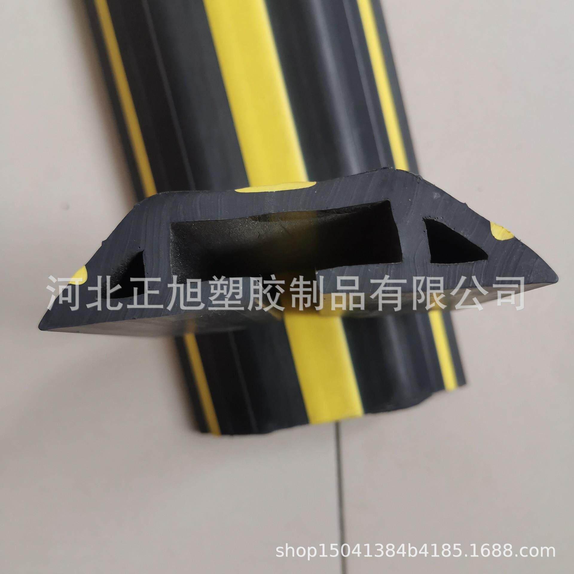 PVC线槽理线条软质地面走线槽防踩防滑装饰条