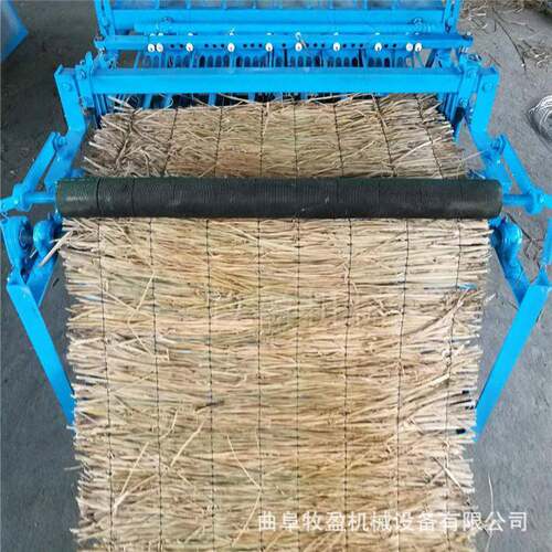 电动稻草草帘机 自动切边麦草编织机 温室大棚草毡子芦苇苇帘机