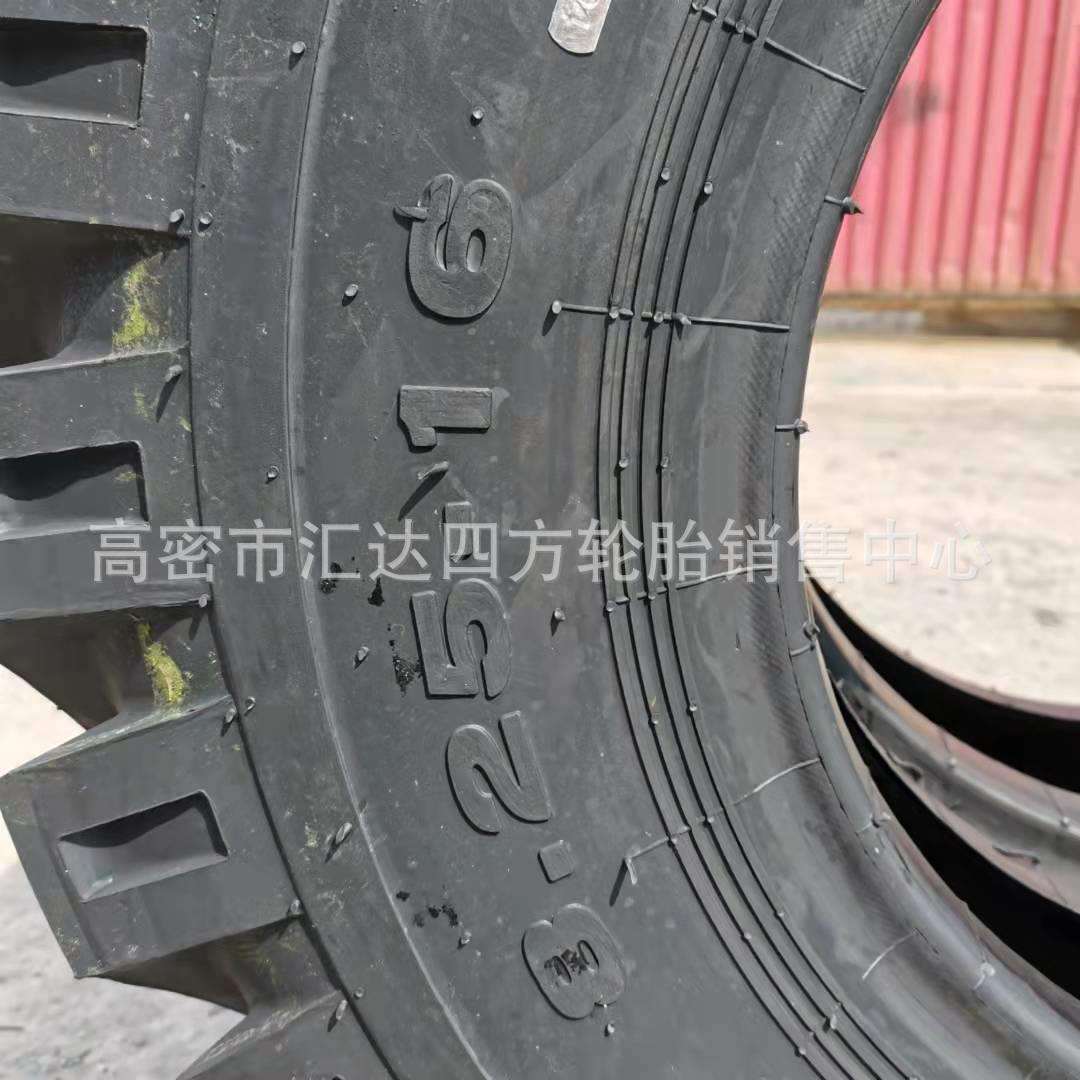 现货供应8.25-16人字花纹 轮式挖掘机轮胎 工程机械轮胎