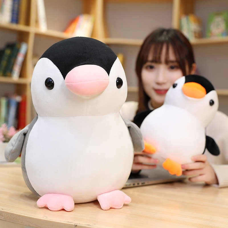 可爱小企鹅公仔毛绒玩具睡觉抱枕玩偶布娃娃女生生日礼物床上女孩