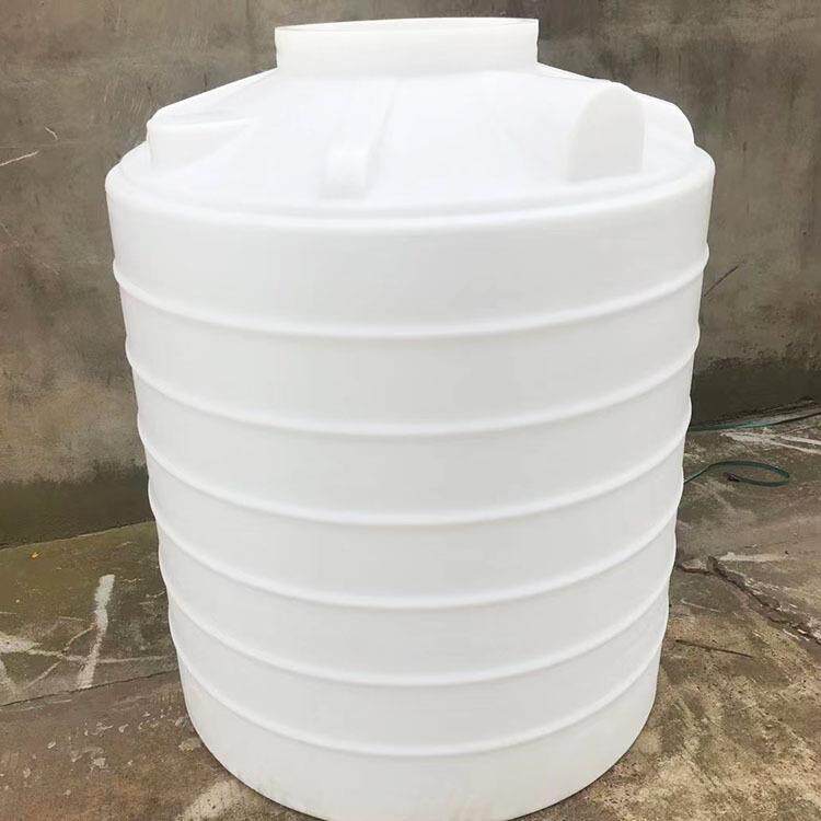 无锡水塔厂家0.5吨塑料水箱1吨储水罐加厚PE桶2000L大号塑料储罐