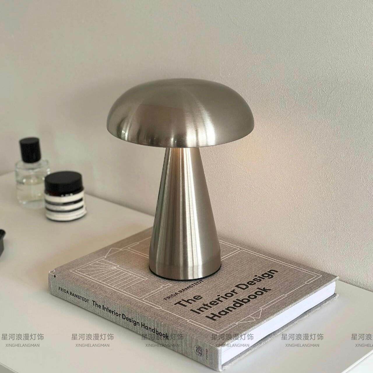 覆古充电蘑菇台灯户外露营饭厅气氛灯卧室小夜灯超长续航清吧桌灯