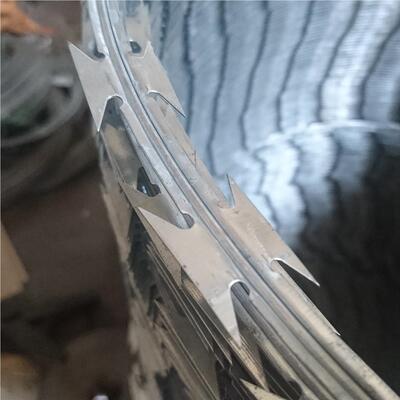 刀片刺绳制 单双螺旋刀片NSU 刺绳可定学校围墙安全刺圈网