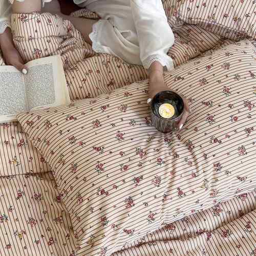 婴级天竺棉针织棉四件套绗清新花印花被套母QDM床单缝卡卉通床上