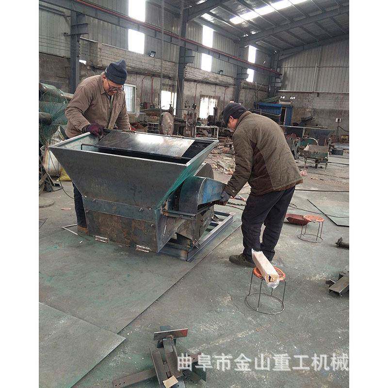 龙钰除膜花生秧打粉机养羊饲料加工机大型自动进料秸秆粉碎机