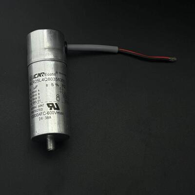 全新ICAR MLR25L4Q803583/H固定电容器，8uF 400v