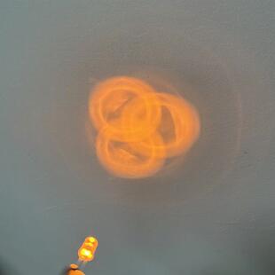 供应F5圆头三芯红光高亮led灯珠5mm圆头三颗芯片兰光绿光0.5W灯珠