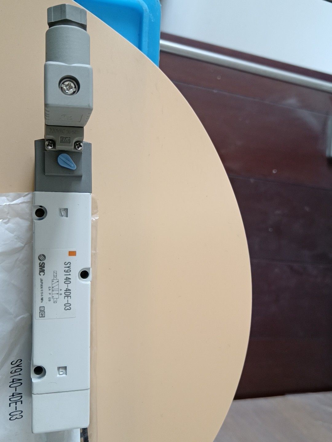 日本SMC电磁阀SY9140-4DE-03全新正品现货一个，