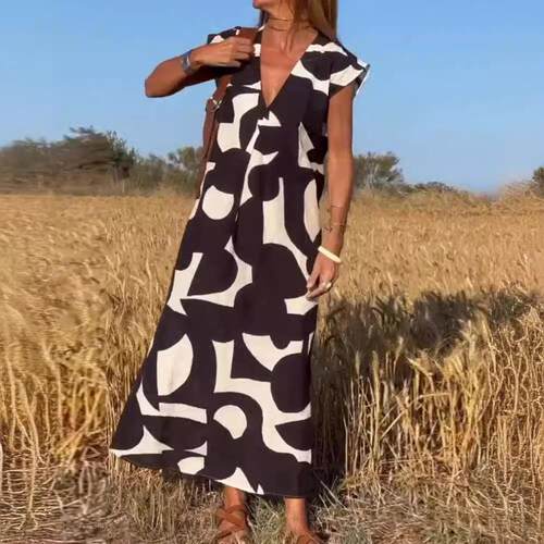Ladies' style collar waist dress, older style